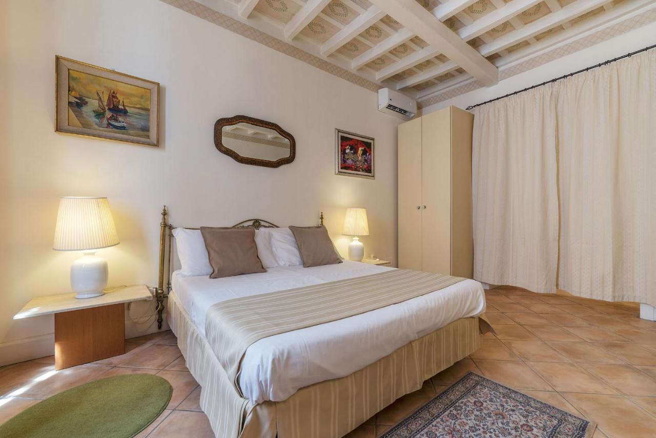 Fontanella Borghese Apartment - Fromhometoโรม ภายนอก รูปภาพ