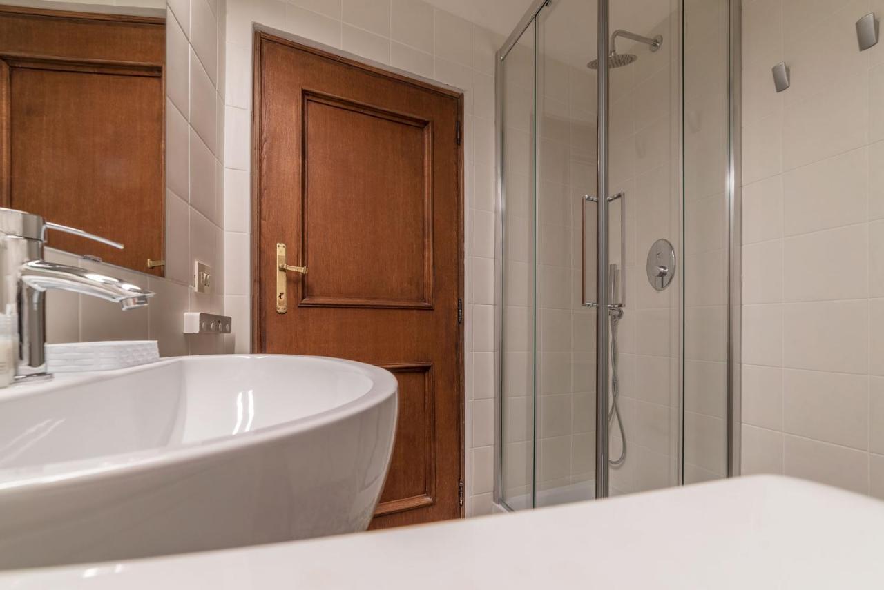 Fontanella Borghese Apartment - Fromhometoโรม ภายนอก รูปภาพ